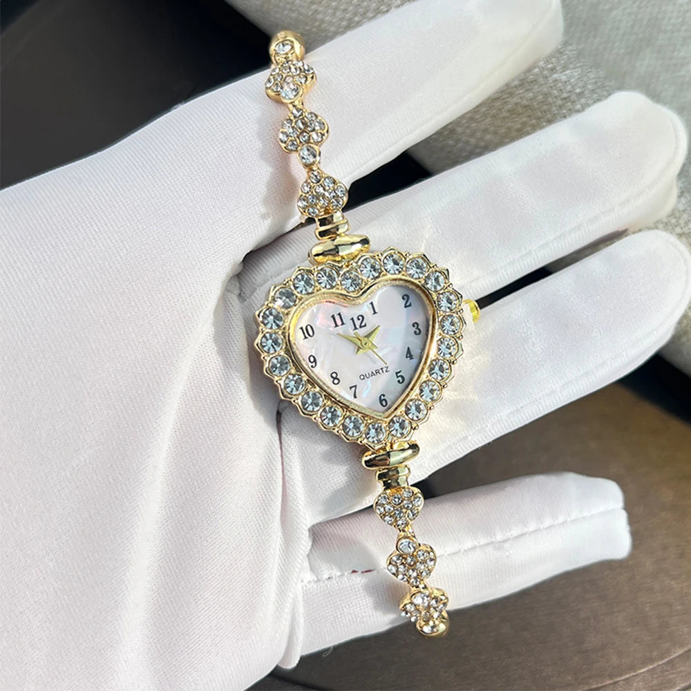 Heart-Shaped Chain Clock