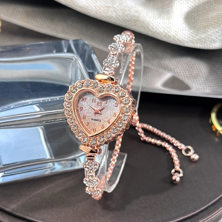 Heart-Shaped Chain Clock