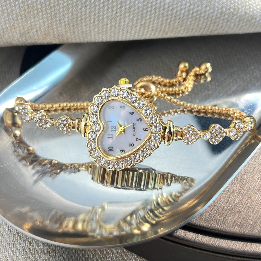 Heart-Shaped Chain Clock